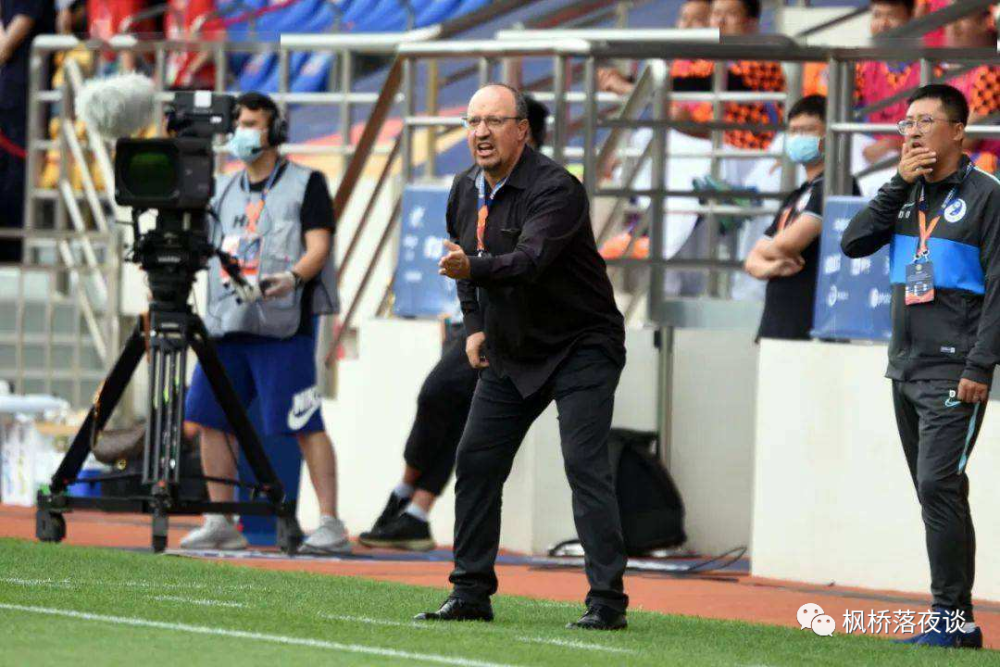  佛罗伦萨青春风暴，新星闪耀助球队登顶